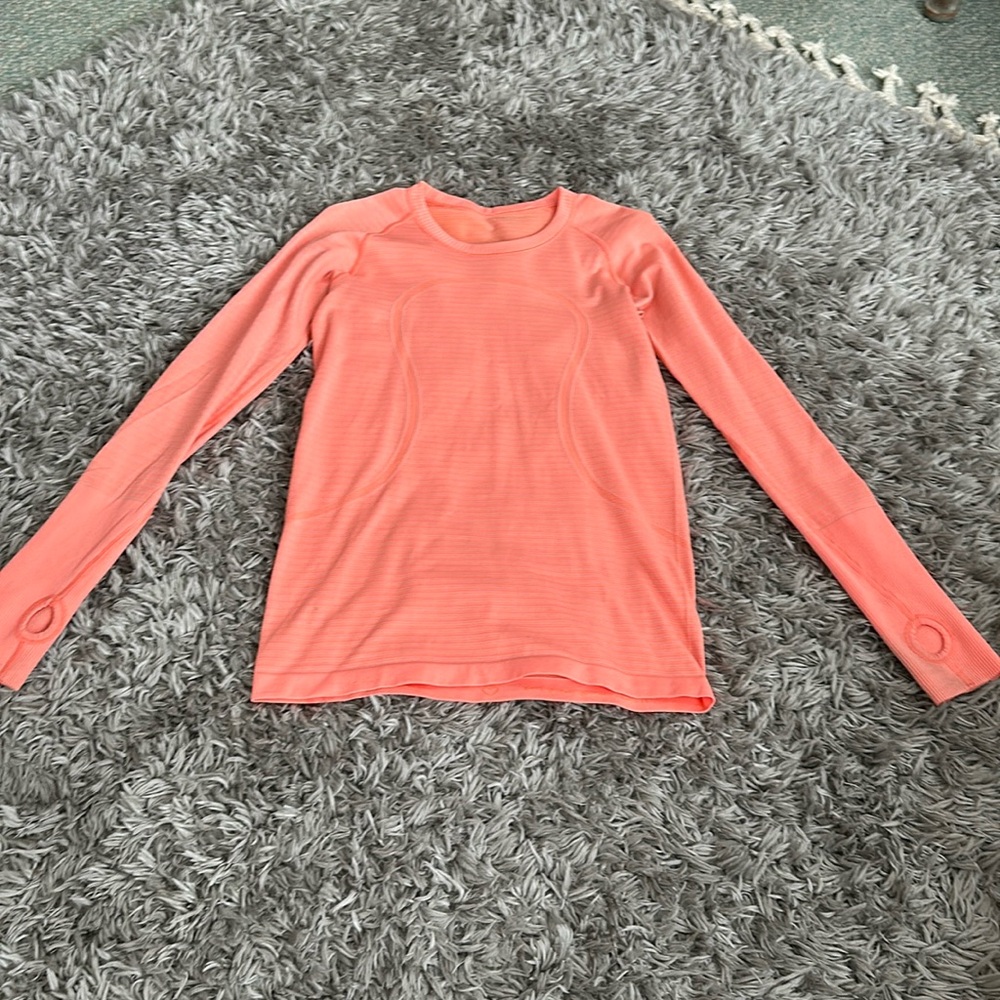 Lululemon Relaxed Swiftly Tech!🧡🩷
Older Version!